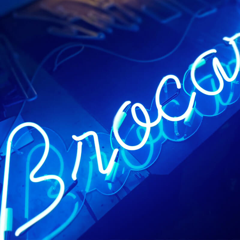 Неоновая вывеска